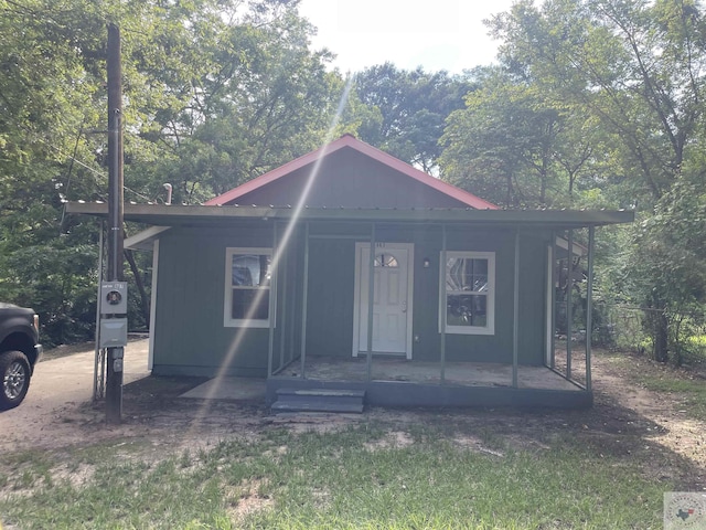 bungalow featuring a porch