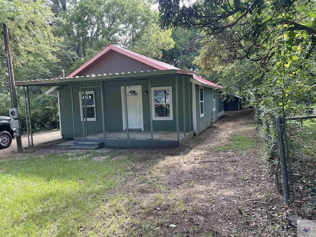 view of front facade featuring covered porch