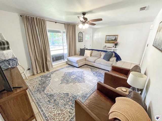 9 Camelia Ln, Texarkana, TX 75503 - living area featuring tile patterned flooring and ceiling fan