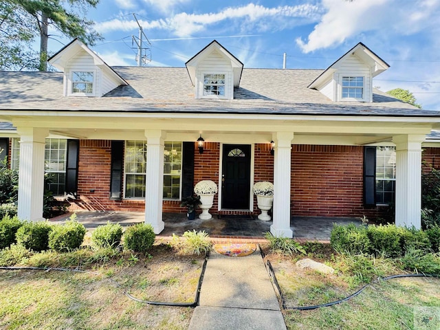 view of front of home featuring a porch