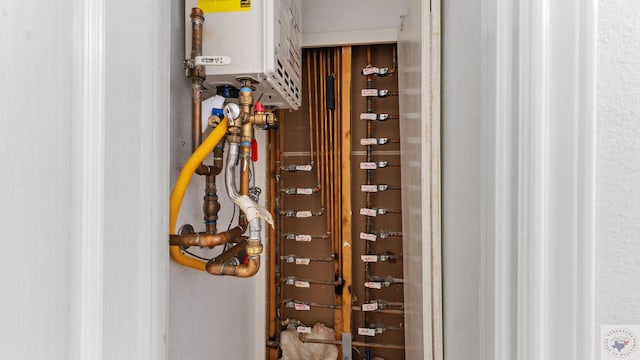 7207 N Richland Dr, Texarkana, TX 75503 - wine cellar featuring water heater