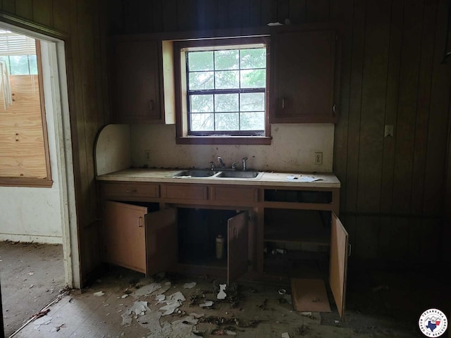 503 Cannon St, New Boston, TX 75570 - kitchen featuring a sink, plenty of natural light, and light countertops