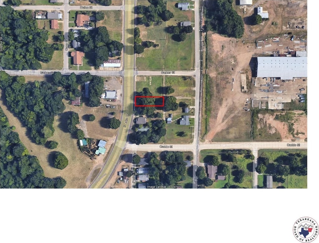 1407 S Lake Dr, Texarkana, TX 75501