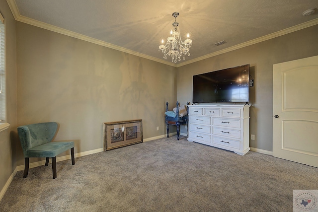 living area featuring a chandelier, carpet, and crown molding