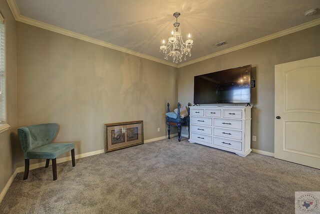 living area featuring a chandelier, carpet, and crown molding