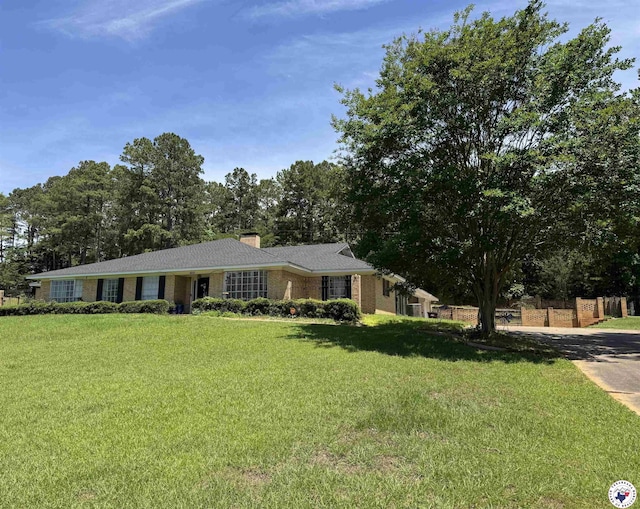405 Pinecrest Dr, Atlanta, TX 75551 - photo 2