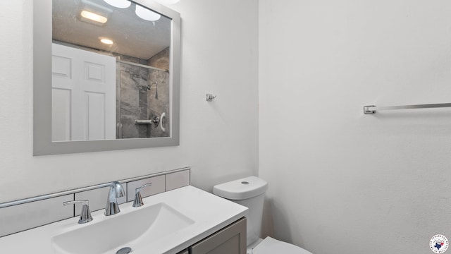 2401 E E Ave B, Hooks, TX 75561 - full bath with vanity, toilet, and tiled shower
