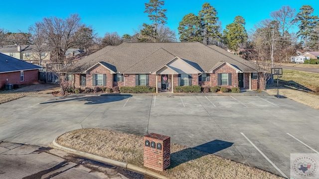 ranch-style house featuring central AC