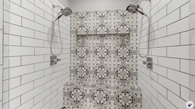 155 Lillian Ln, Texarkana, TX 75501 - bathroom with a tile shower