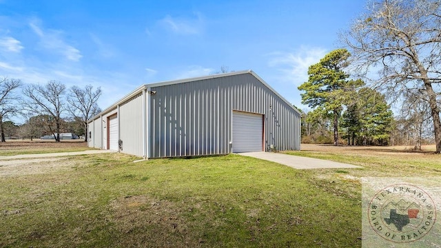 view of detached garage