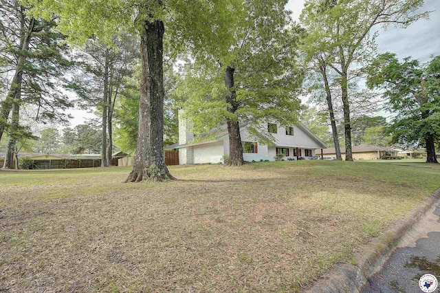 3009 Crestridge Dr, Texarkana, TX 75503 - exterior space featuring a front yard