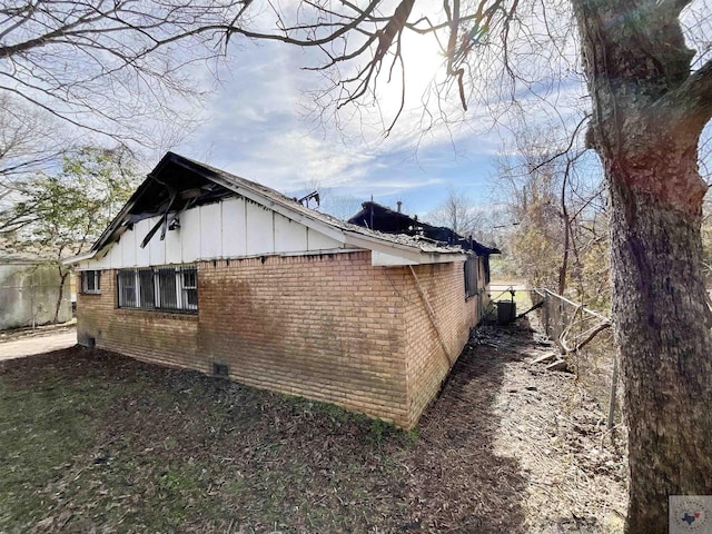 view of home's exterior