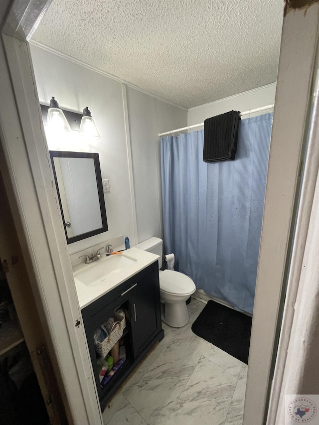 full bathroom featuring vanity, toilet, a textured ceiling, and shower / tub combo with curtain