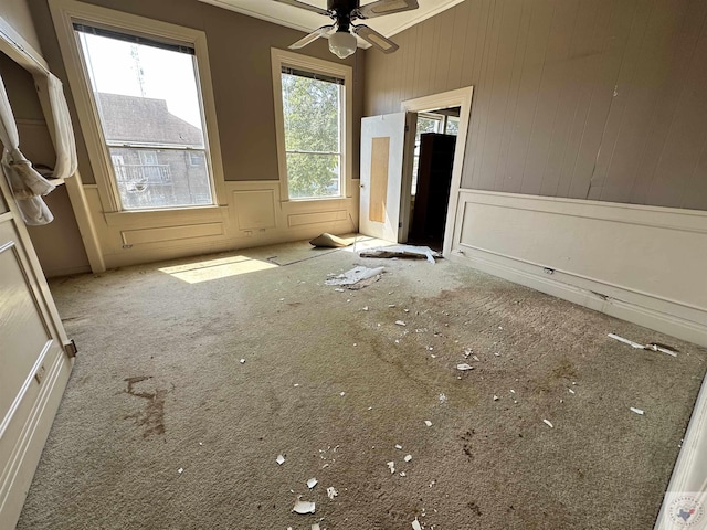 unfurnished bedroom with ceiling fan