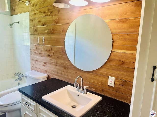 5 Arnold Dr, Texarkana, AR 71854 - full bathroom with wooden walls, shower / washtub combination, and vanity