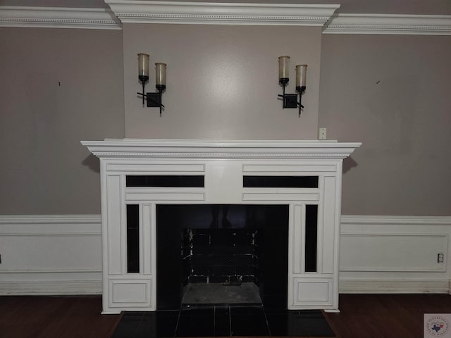 interior details featuring crown molding