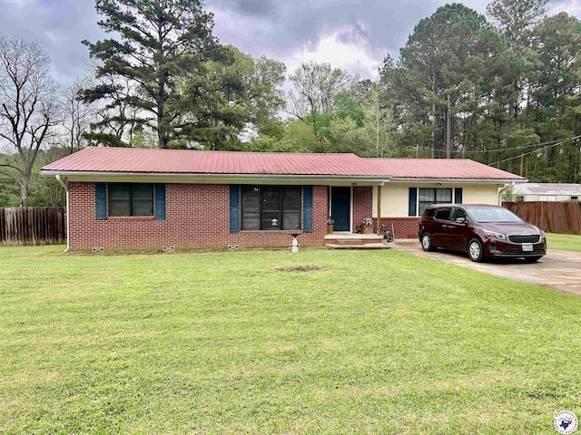 209 Leslie Ln, Atlanta, TX 75551 - photo 1