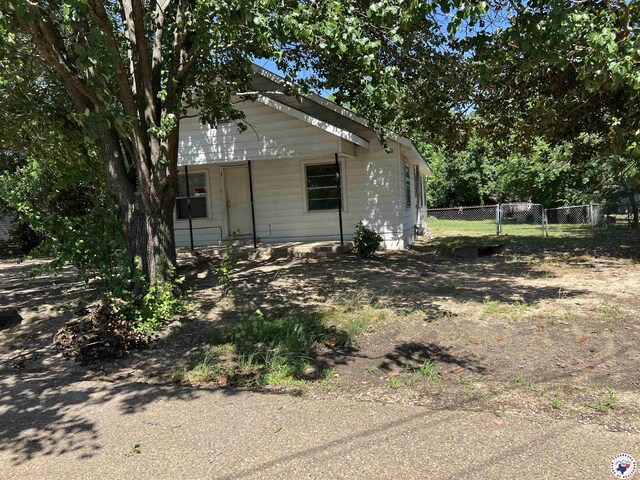 319 Crestview Rd, Texarkana, TX 75501 - view of home's exterior featuring covered porch