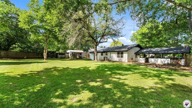 323 Houston Dr, Maud, TX 75567 - photo 3