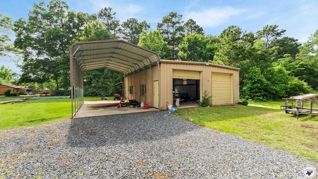 8809 N Kings Hwy, Texarkana, TX 75503 - view of car parking featuring a detached garage