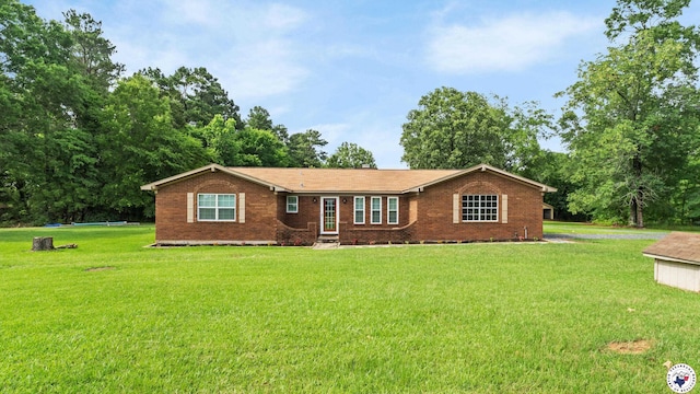 8809 N Kings Hwy, Texarkana, TX 75503 - single story home with a front lawn and brick siding