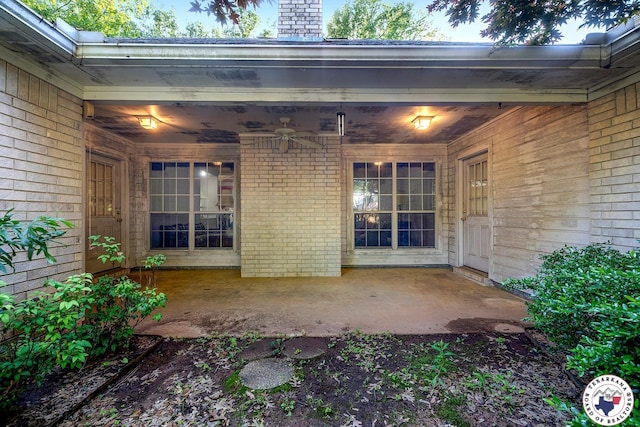 6102 Deerfield Dr, Texarkana, TX 75503 - view of patio / terrace featuring a ceiling fan