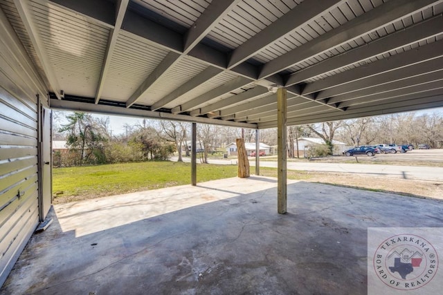 908 W Washington St, Clarksville, TX 75426 - view of patio / terrace