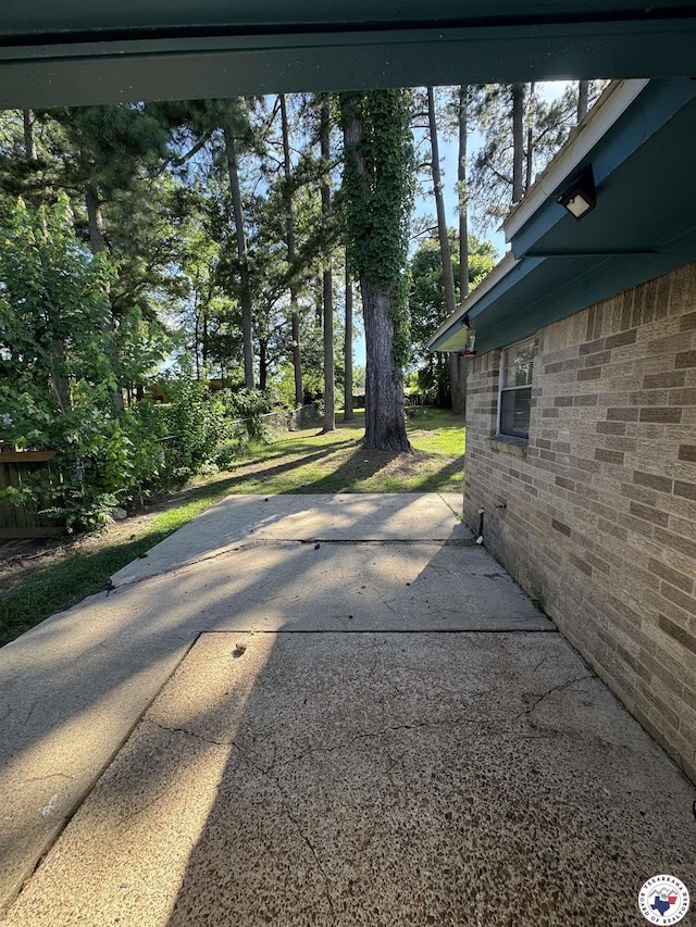 432 Carrol Ave, Wake Village, TX 75501 - view of patio / terrace