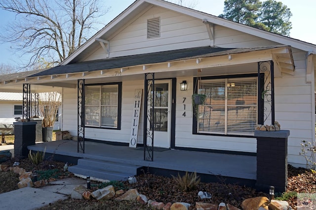 bungalow-style house with covered porch