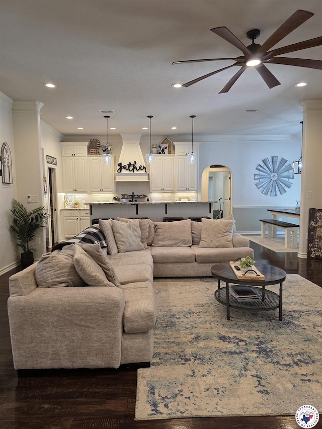 525 Mitchell Ryan, Wake Village, TX 75501 - photo 3