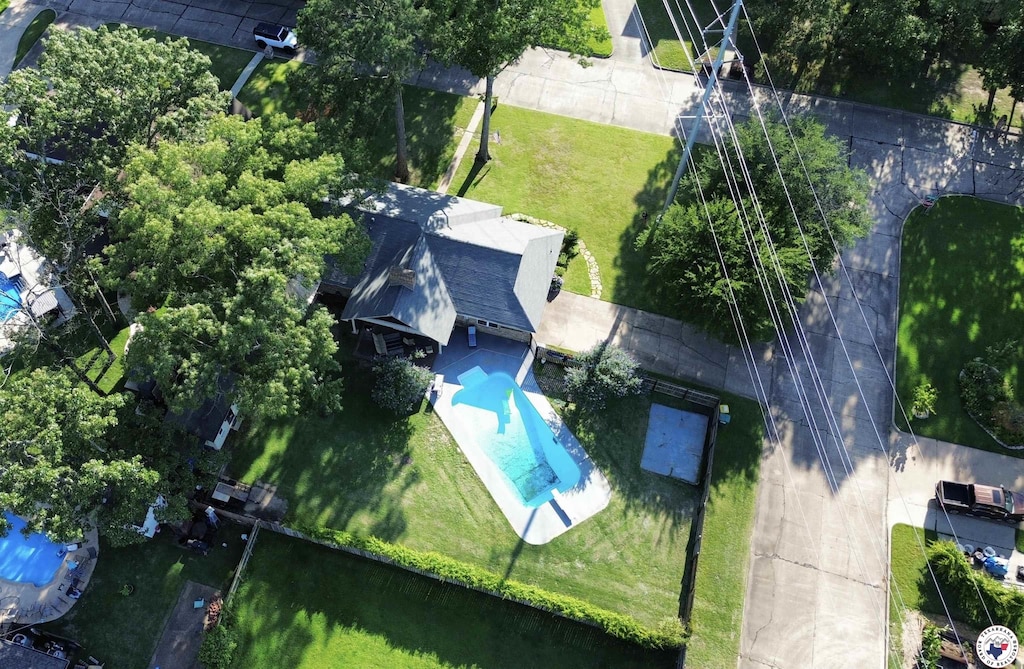 6010 Shadyside Ln, Texarkana, TX 75503 - drone / aerial view of a pool area