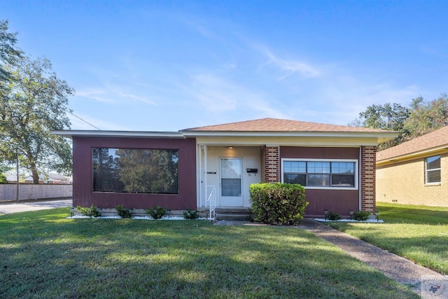 view of front of house with a front yard