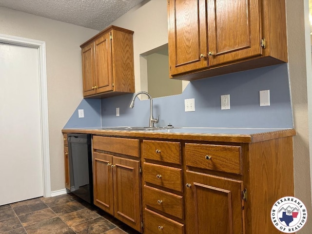 934 Arizona Ave, Wake Village, TX 75501 - photo 2