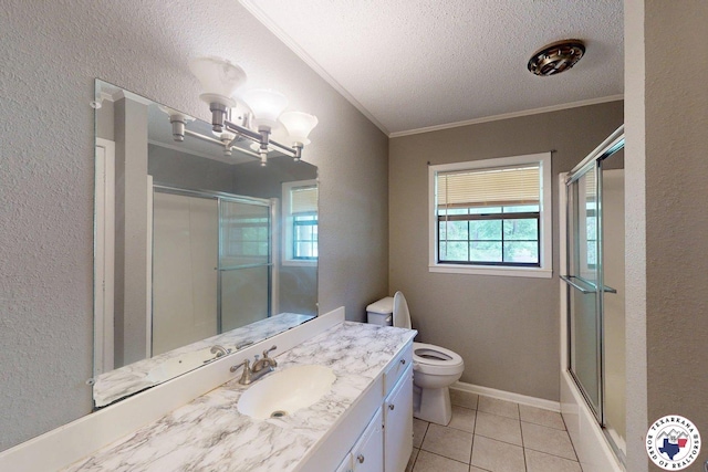 full bathroom featuring a textured ceiling, a shower with shower door, vanity, toilet, and a textured wall