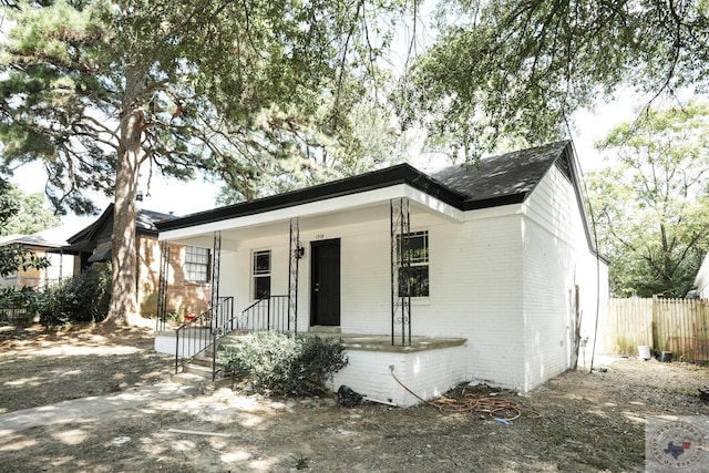 view of front of property with covered porch