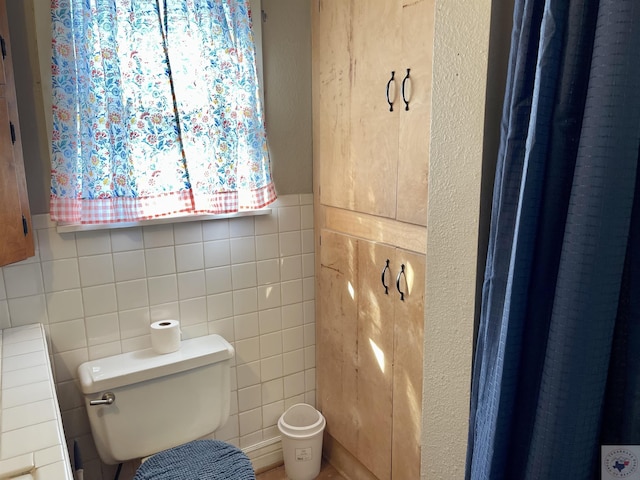 bathroom featuring toilet