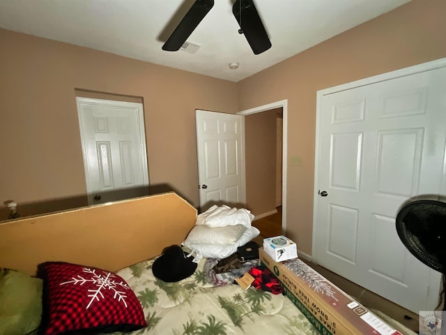 bedroom featuring ceiling fan