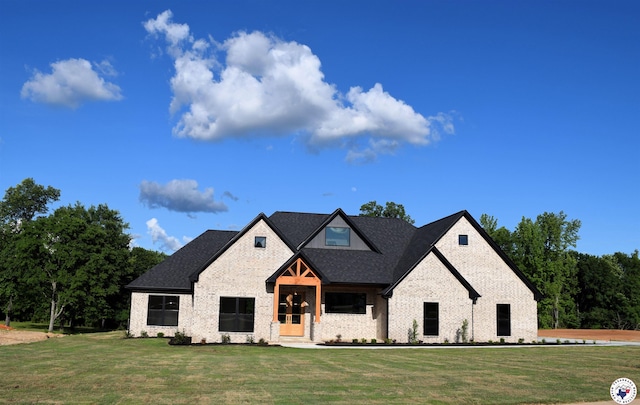 105 Bronco, Texarkana, TX 75503 - modern farmhouse featuring a front yard and brick siding