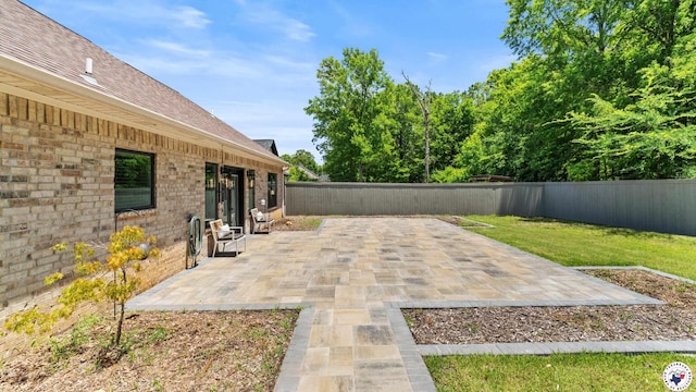6917 Woodmere Ct, Texarkana, TX 75503 - view of patio