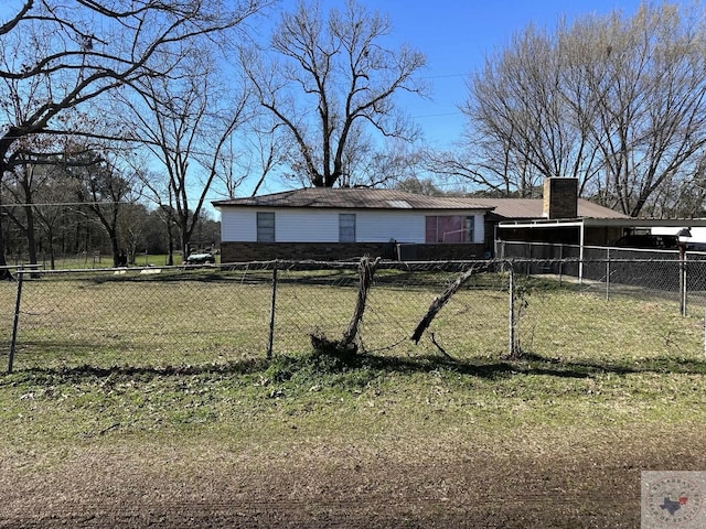 view of yard with a carport