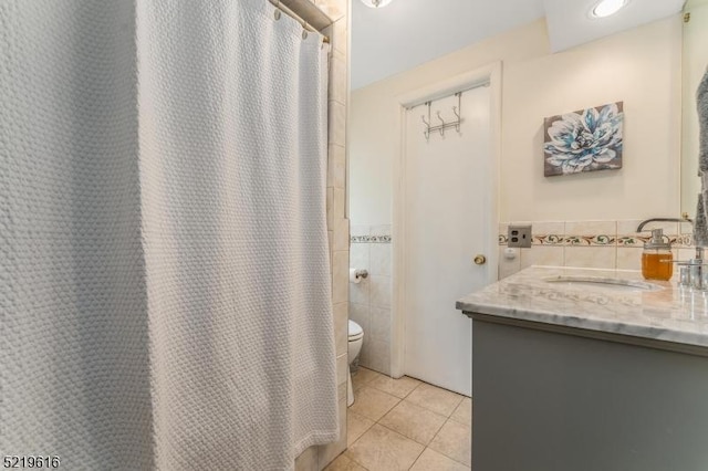 740 Mountain Ave, Bridgewater Twp, NJ 08805 - full bath featuring tile walls, tile patterned flooring, vanity, wainscoting, and a shower with curtain