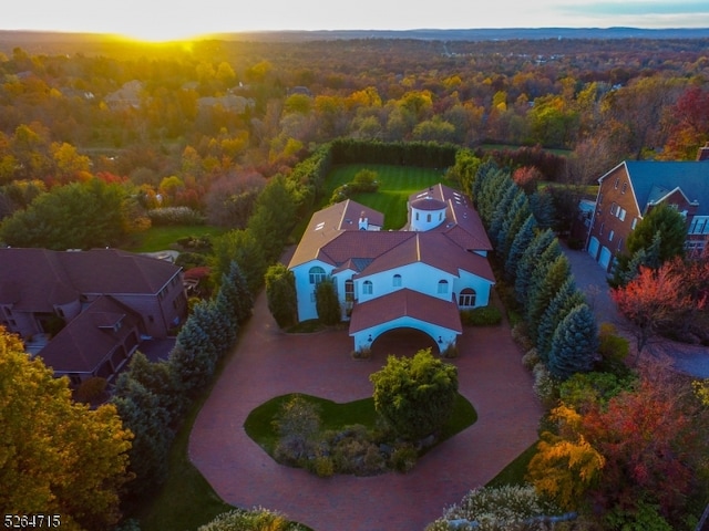 view of aerial view at dusk