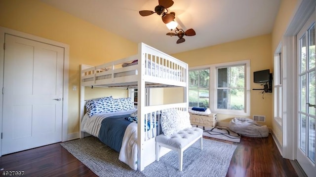 201 Lows Hollow Rd, Lopatcong Twp, NJ 08886 - bedroom featuring visible vents, multiple windows, and wood finished floors