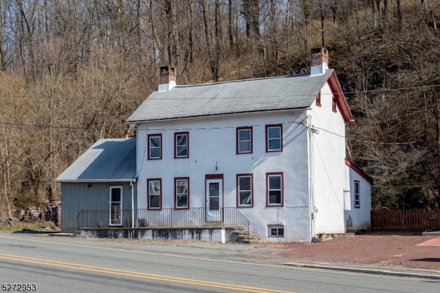 view of front facade