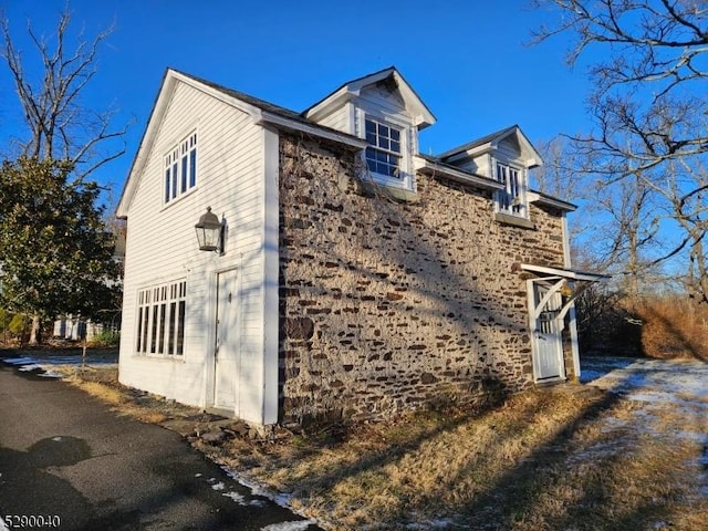 view of home's exterior