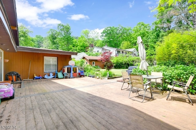 view of wooden deck