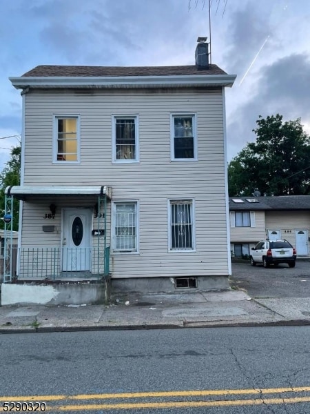 view of front of house