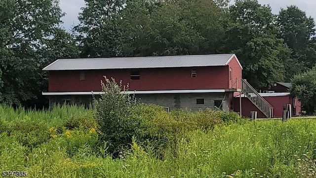 view of property exterior