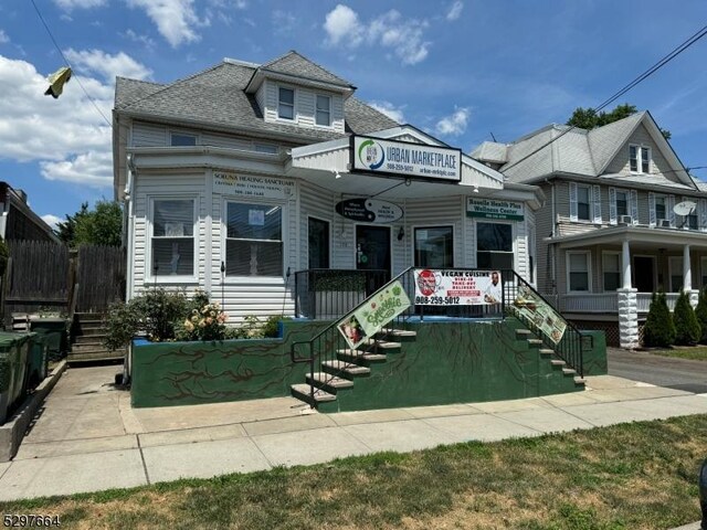 view of front of property with a porch