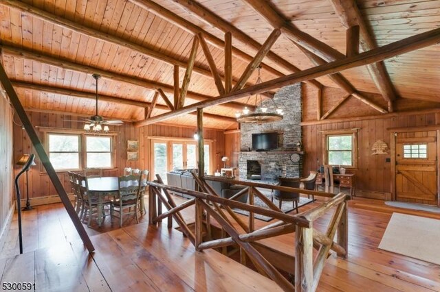 room details featuring hardwood / wood-style floors